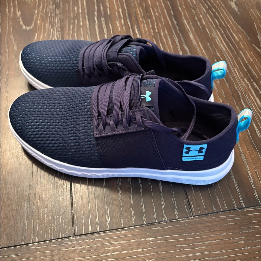 Under Armour Charged 24/7  Sneakers with Light Blue Details